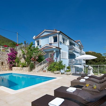 לאבין Villa Bella Vista - Apartments מראה חיצוני תמונה