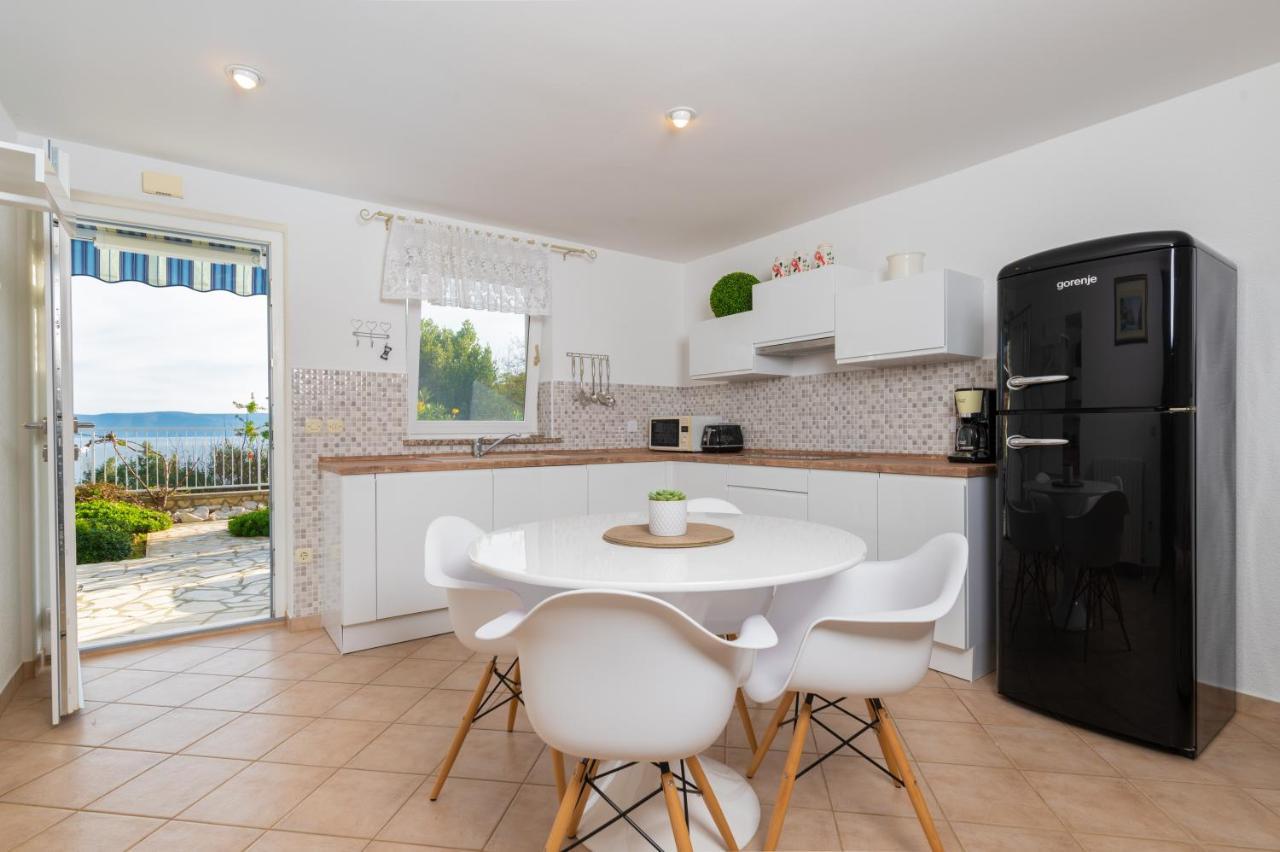 לאבין Villa Bella Vista - Apartments מראה חיצוני תמונה