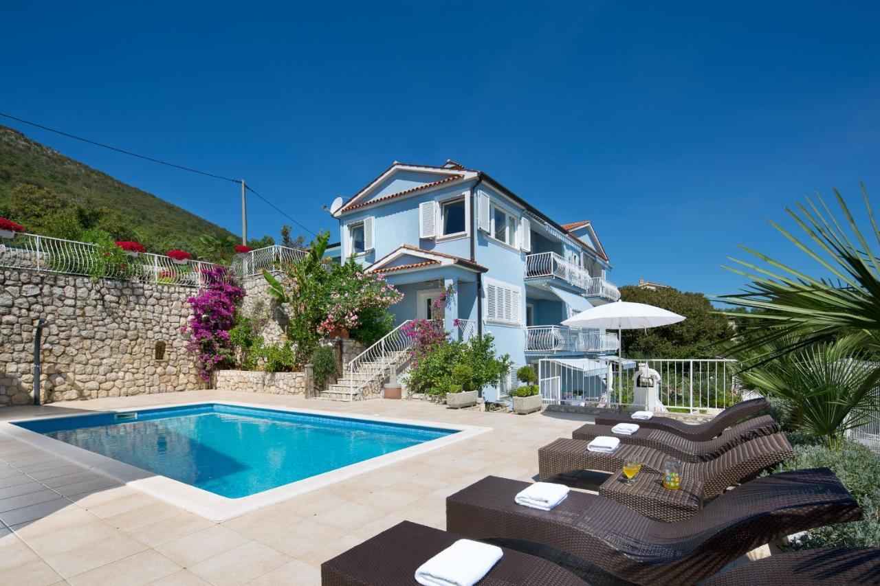 לאבין Villa Bella Vista - Apartments מראה חיצוני תמונה